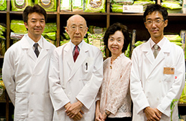 医王堂薬局のスタッフ